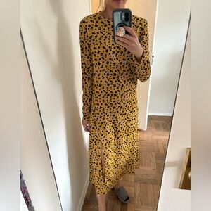 Divided Yellow Black Long Sleeve Sheath Dress
